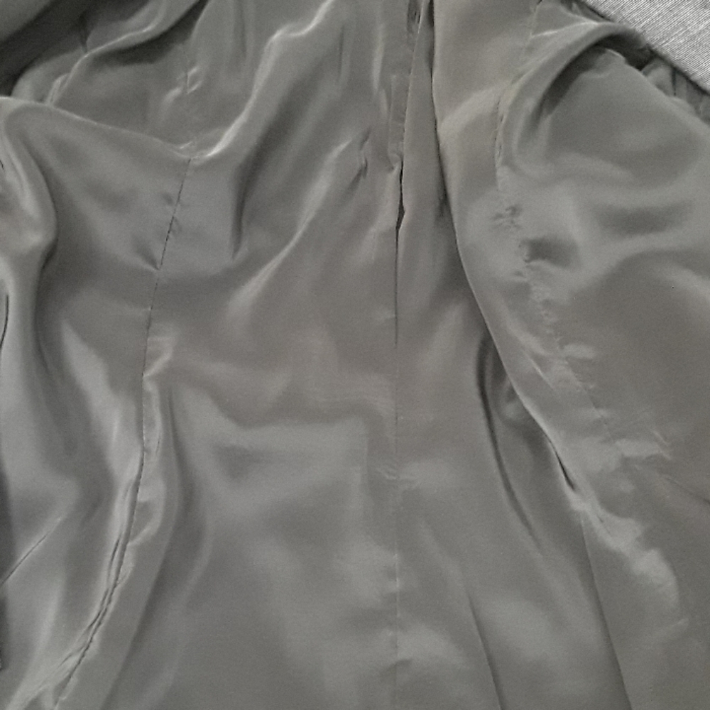 Talbots Single Button Gray Blazer - Size 6P - Picture 7 of 8